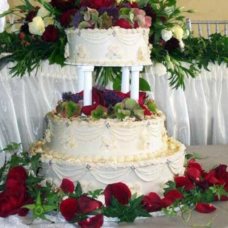 Cake With Pillars
